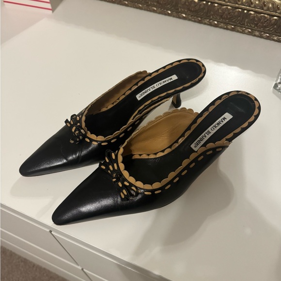 Manolo Blahnik Shoes - Manolo Blahnik mule heel